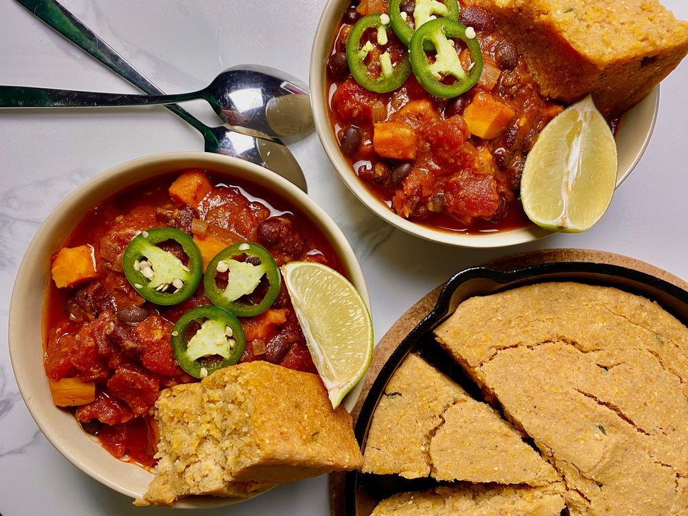 Chilli Rice Cornbread 3. Ultimate Chilli with Easy Cornbread – Crisper